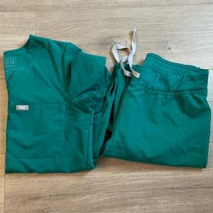 Hunter Green figs, Catrina top & Livingston bottom